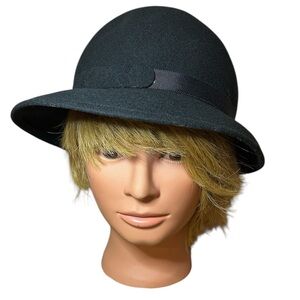 Vintage Sus-Elle Doeskin Wool Felt Cloche Hat Black Geo W Bollman USA Montreal‎